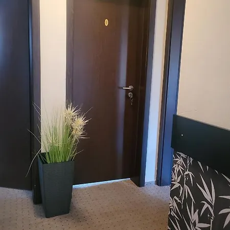Garden Апартаменты Вир