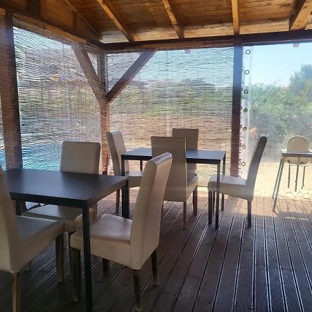 Garden Apartment *