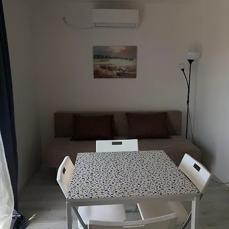 Apartment Garden *