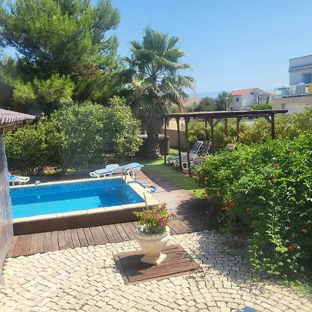 Apartman Garden *